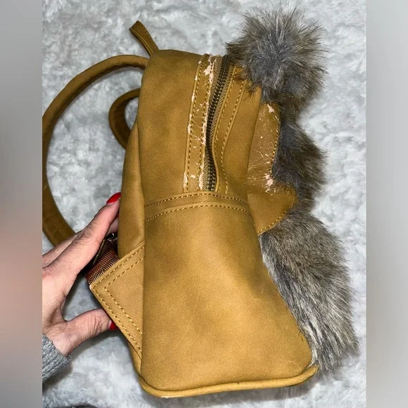 Loungefly Star Wars EWOK Faux Suede Fur Backpack - Retired - Picture 5 of 7